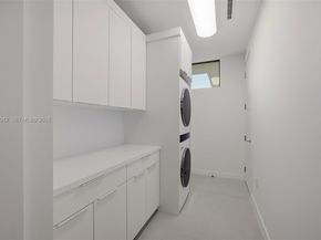 7965 SW 53rd Ave, Miami FL 33143