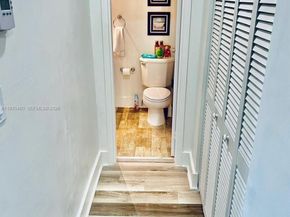 13499 Biscayne Blvd PH1705, North Miami FL 33181