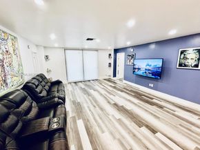 13499 Biscayne Blvd PH1705, North Miami FL 33181