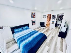 13499 Biscayne Blvd PH1705, North Miami FL 33181