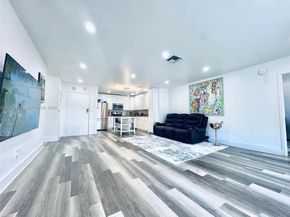 13499 Biscayne Blvd PH1705, North Miami FL 33181