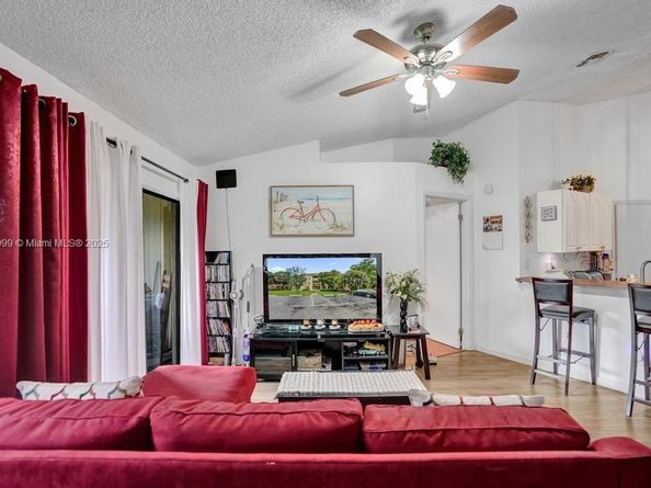 9999 Summerbreeze Dr 108, Sunrise FL 33322