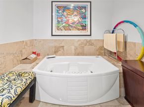 1455 Ocean Dr 1401, Miami Beach FL 33139