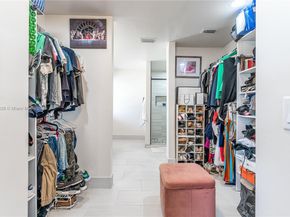 545 SW 180th Ave, Pembroke Pines FL 33029