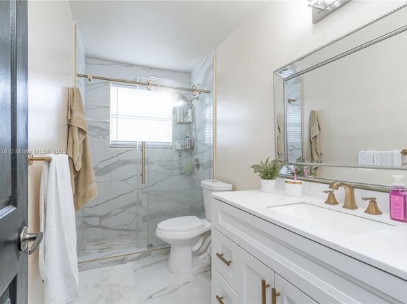 545 SW 180th Ave, Pembroke Pines FL 33029