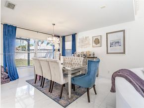 545 SW 180th Ave, Pembroke Pines FL 33029