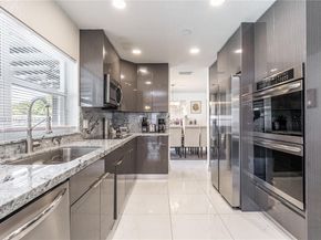 545 SW 180th Ave, Pembroke Pines FL 33029