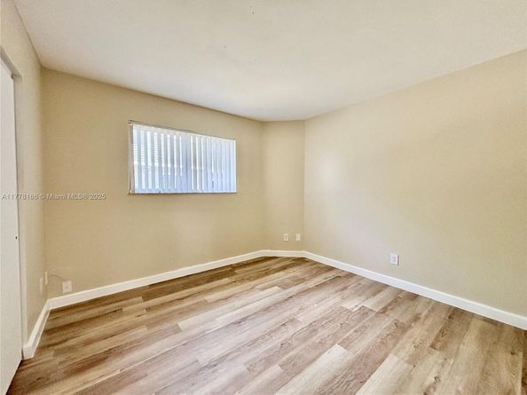 3449 NW 44th St 101, Oakland Park FL 33309