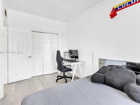 9860 NW 88th St, Doral FL 33178