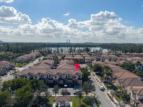 9860 NW 88th St, Doral FL 33178