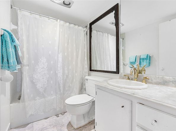 10101 E Bay Harbor Dr 702, Bay Harbor Islands FL 33154