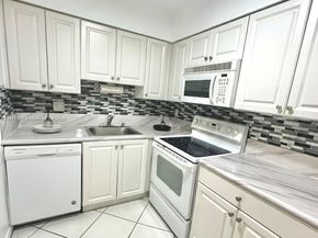 4158 Inverrary Dr 405, Lauderhill FL 33319