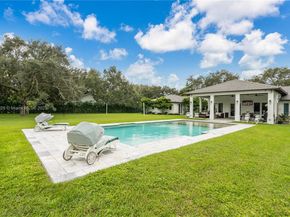 11835 SW 91st Ave, Miami FL 33176