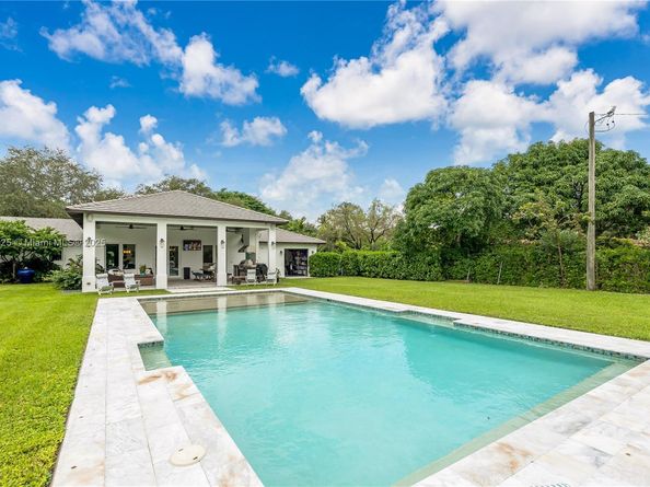 11835 SW 91st Ave, Miami FL 33176