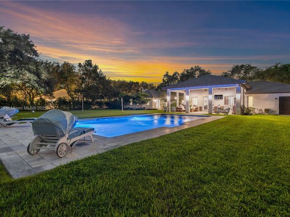 11835 SW 91st Ave, Miami FL 33176