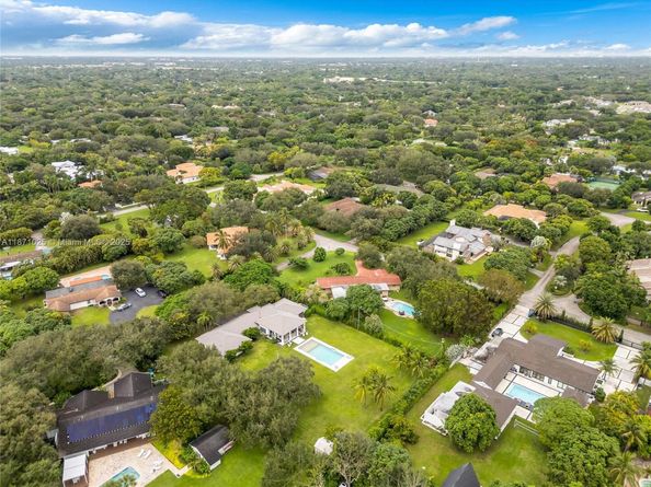 11835 SW 91st Ave, Miami FL 33176