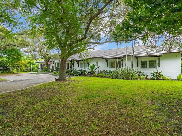 11835 SW 91st Ave, Miami FL 33176