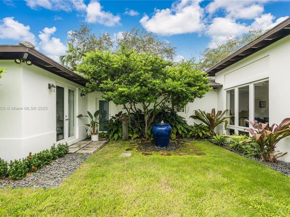 11835 SW 91st Ave, Miami FL 33176