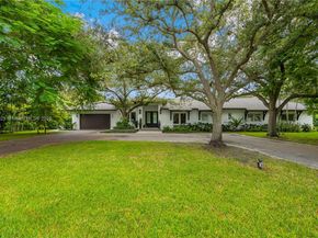 11835 SW 91st Ave, Miami FL 33176