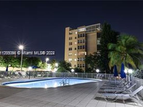 1075 NE Miami Gardens Dr 205, Miami FL 33179