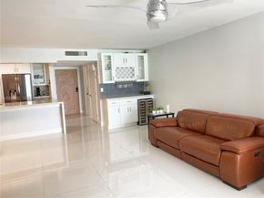 6450 Collins Ave 1004, Miami Beach FL 33141