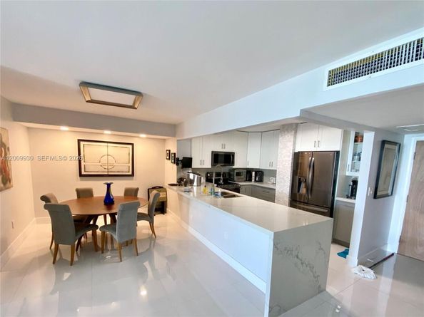 6450 Collins Ave 1004, Miami Beach FL 33141
