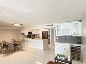 6450 Collins Ave 1004, Miami Beach FL 33141