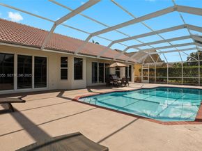 600 E Cypress Pointe Dr E, Pembroke Pines FL 33027