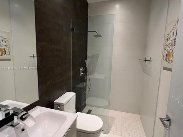 3071 Orange St, Miami FL 33133