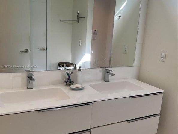 3071 Orange St, Miami FL 33133