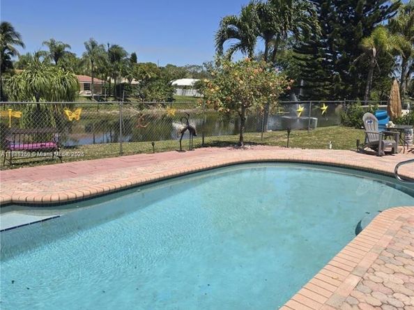 10935 Gable St, Boca Raton FL 33428