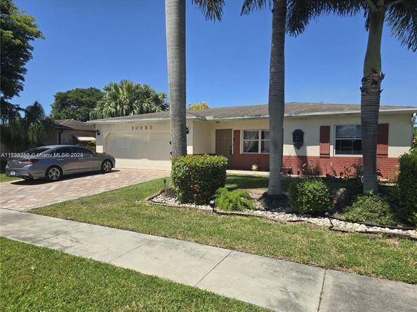 10935 Gable St, Boca Raton FL 33428