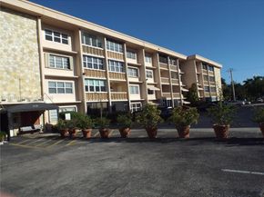 410 SE 2nd St 102, Hallandale Beach FL 33009