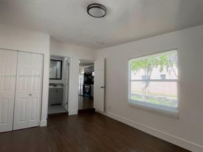8 S C St, Lake Worth FL 33460