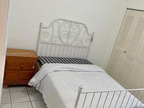 6736 NW 192nd Ln 6736, Hialeah FL 33015