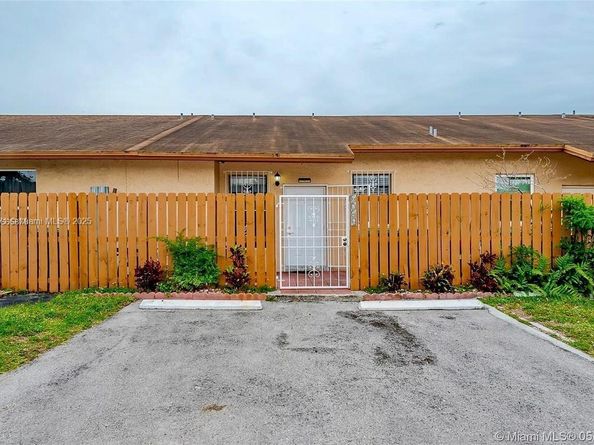 6736 NW 192nd Ln 6736, Hialeah FL 33015