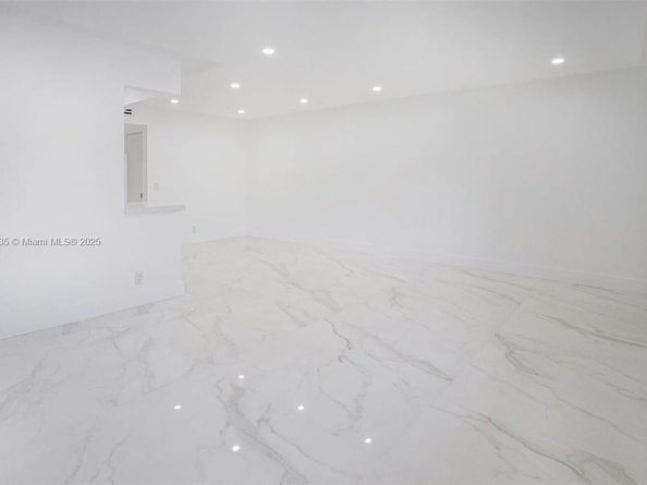 13250 SW 7th Ct 204L, Pembroke Pines FL 33027