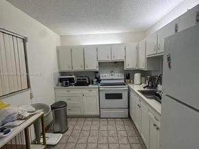 2800 Someset Dr 404, Lauderdale Lakes FL 33311