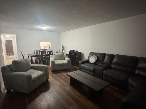 2800 Someset Dr 404, Lauderdale Lakes FL 33311