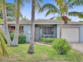 208 SW 2nd Ave, Hallandale Beach FL 33009