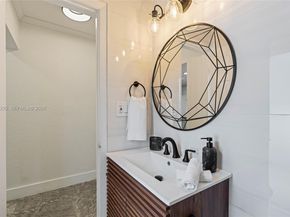 5900 NE 15th Ave, Fort Lauderdale FL 33334