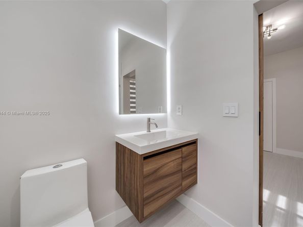 1212 Camellia Ln, Weston FL 33326