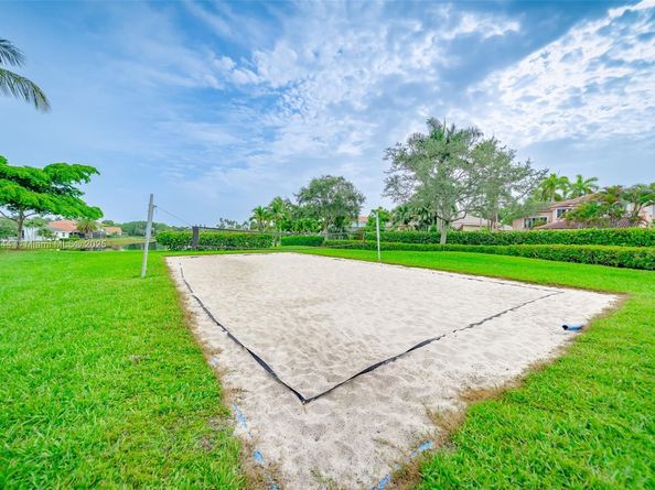 1212 Camellia Ln, Weston FL 33326