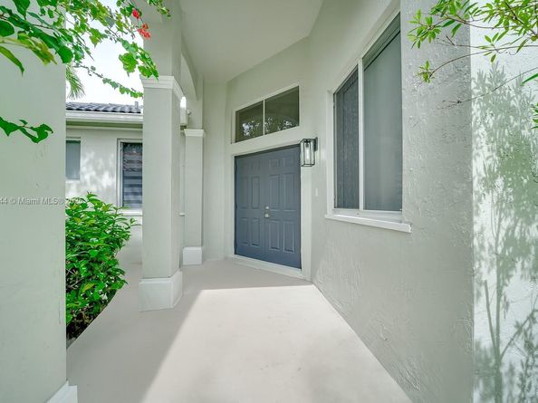 1212 Camellia Ln, Weston FL 33326