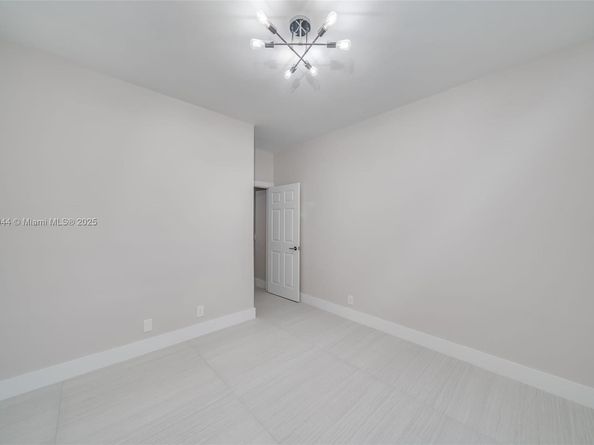 1212 Camellia Ln, Weston FL 33326
