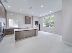 1212 Camellia Ln, Weston FL 33326