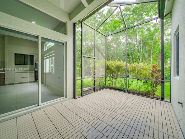 1212 Camellia Ln, Weston FL 33326