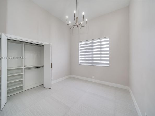 1212 Camellia Ln, Weston FL 33326