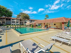9410 N Hollybrook Lake Dr 11109, Pembroke Pines FL 33025