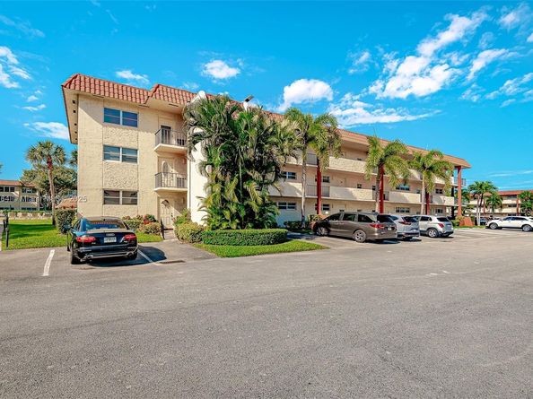 9410 N Hollybrook Lake Dr 11109, Pembroke Pines FL 33025